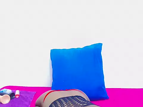 SexyCloe45 online show from February 9, 2026, 5:28 pm