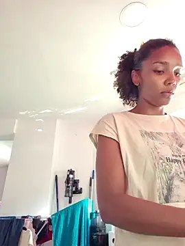 Snapshot of NyahMoon chatting on October 20, 2025, 8:15 am NyahMoon online show from October 20, 2025, 8:15 am