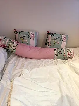 Snapshot of Yua_nyan_cute chatting on September 30, 2025, 12:54 pm Yua nyan cute online show from September 30, 2025, 12:54 pm