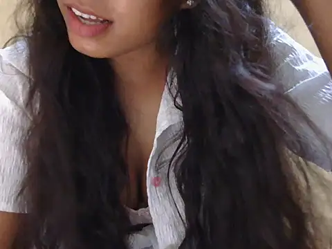 Snapshot of dreamgirl786 chatting on September 21, 2025, 5:53 am dreamgirl786 online show from September 21, 2025, 5:53 am