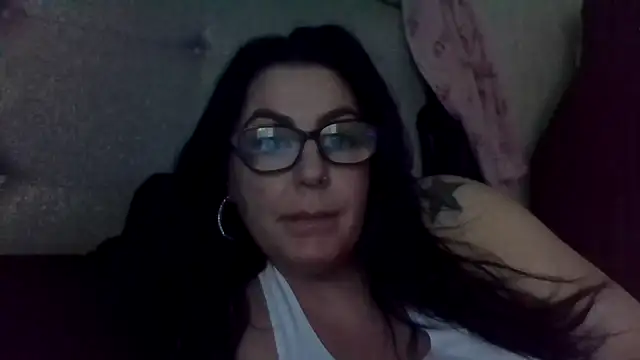 Snapshot of Rileyxxx69 chatting on May 16, 2026, 12:40 am Rileyxxx69 online show from May 16, 2026, 12:40 am