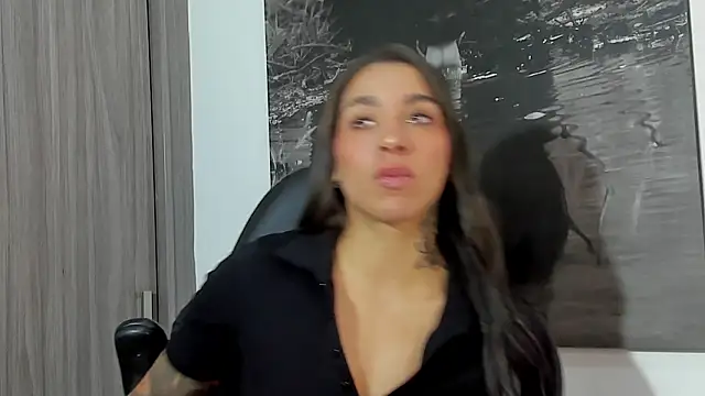 Snapshot of KAYLA_BATISTA_ chatting on February 15, 2026, 11:45 pm KAYLA BATISTA online show from February 15, 2026, 11:45 pm