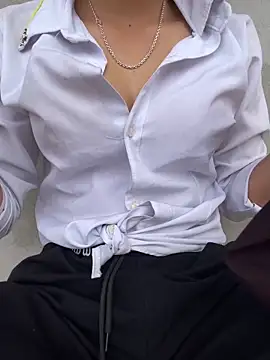 Snapshot of phuongxinhxan chatting on April 11, 2026, 7:45 am phuongxinhxan online show from April 11, 2026, 7:45 am