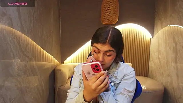 dany r  online show from October 2, 2025, 12:34 pm