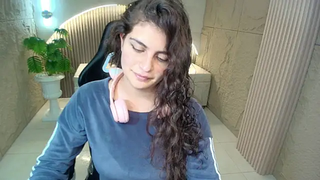 dany r  online show from February 27, 2026, 1:22 pm