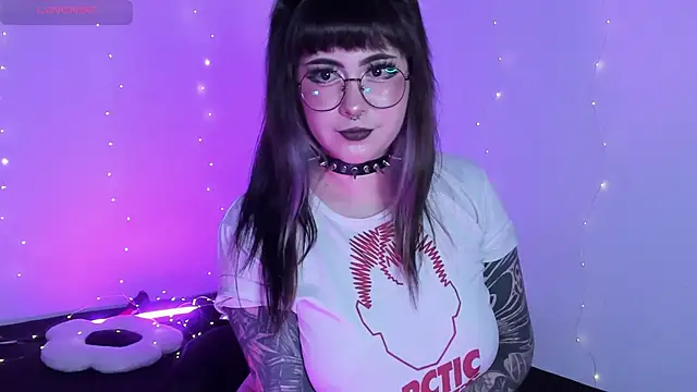 Hallucigenia  online show from March 13, 2026, 1:01 am