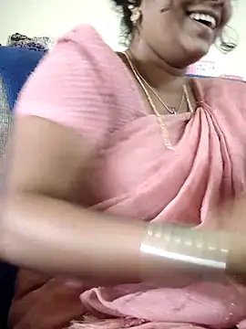 sweetqueen143 online show from October 4, 2025, 6:00 am