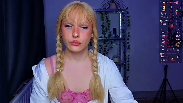 Michelle Jacksonn online show from October 15, 2025, 8:20 pm