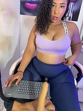 becca wilsson online show from May 14, 2026, 6:47 pm