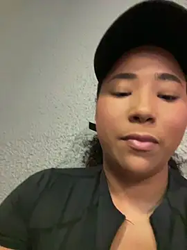 becca wilsson online show from May 25, 2026, 2:23 pm