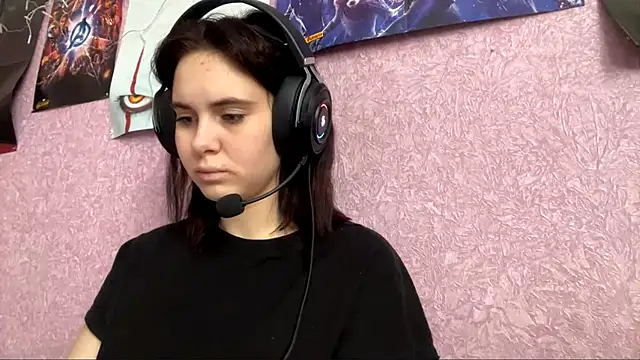 Snapshot of MollyPartey chatting on September 27, 2025, 7:24 am MollyPartey online show from September 27, 2025, 7:24 am