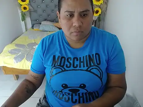 hotlesby valery online show from February 19, 2026, 8:05 pm