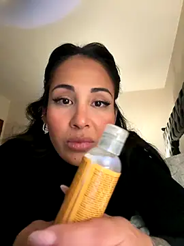 Snapshot of Stella_dauergeil chatting on October 31, 2025, 2:18 pm Stella dauergeil online show from October 31, 2025, 2:18 pm