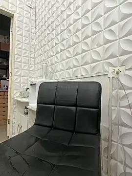 Valeriacris online show from March 21, 2026, 3:37 pm