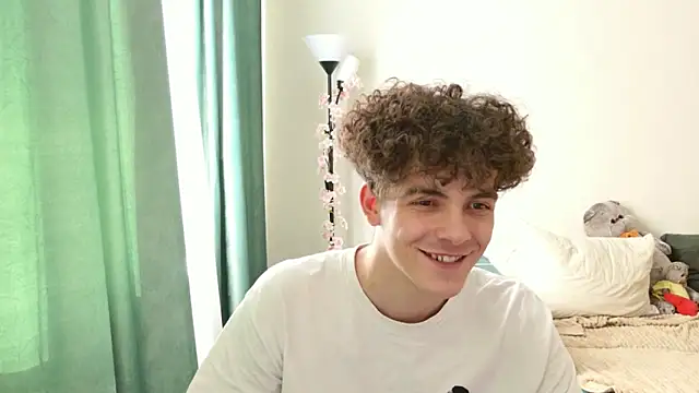 Snapshot of dreamgonetan chatting on September 22, 2025, 1:13 pm dreamgonetan online show from September 22, 2025, 1:13 pm