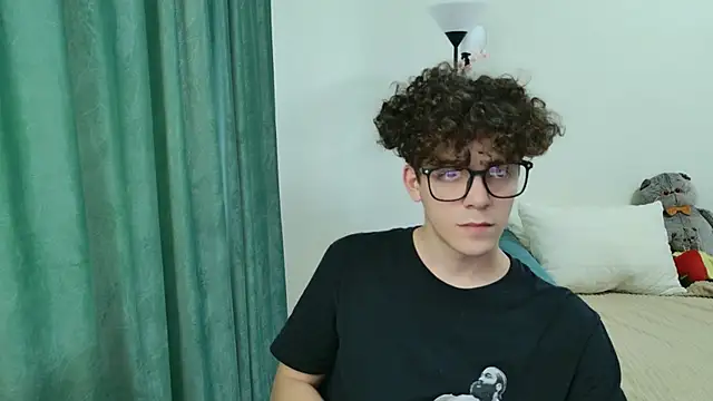 Snapshot of dreamgonetan chatting on September 23, 2025, 2:31 pm dreamgonetan online show from September 23, 2025, 2:31 pm