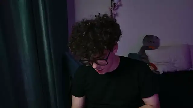 Snapshot of dreamgonetan chatting on September 25, 2025, 8:23 pm dreamgonetan online show from September 25, 2025, 8:23 pm