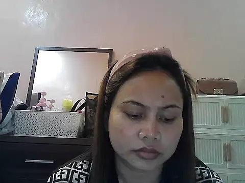 Amarrahlyn online show from May 10, 2026, 6:29 am