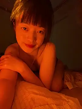 Snapshot of Tramy_xx chatting on May 30, 2026, 2:47 pm Tramy xx online show from May 30, 2026, 2:47 pm