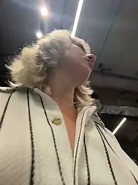 RonnieKiss online show from March 28, 2026, 12:49 pm