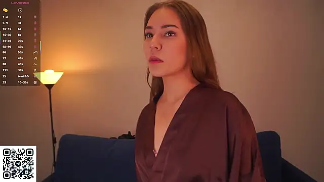 AdrianaCoenen online show from November 1, 2025, 7:05 pm