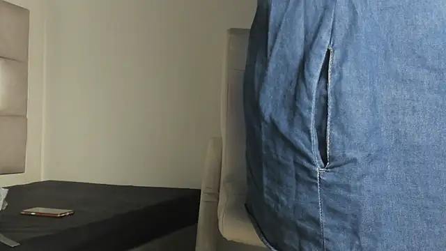 peyton  wat online show from December 1, 2025, 12:21 pm