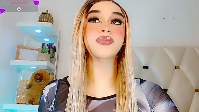  IsabellaRousse online show from February 1, 2026, 8:40 pm