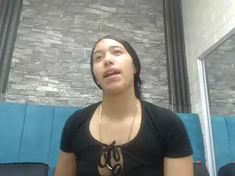 Lil Rose2006 online show from October 16, 2025, 12:17 pm