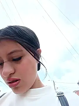 Snapshot of SALOME-28_ chatting on February 11, 2026, 4:23 pm SALOME-28 online show from February 11, 2026, 4:23 pm