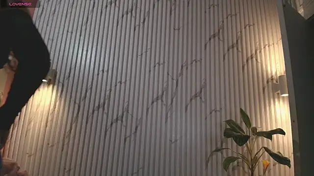 Missdionne curly online show from September 27, 2025, 11:15 am