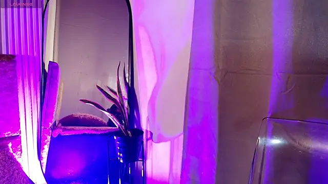 Missdionne curly online show from March 27, 2026, 10:37 am