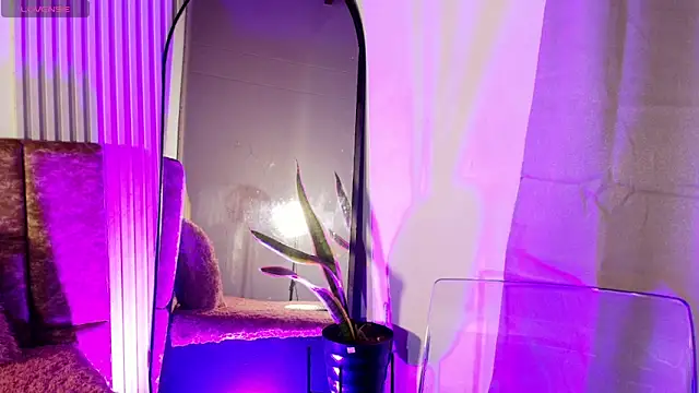 Missdionne curly online show from March 28, 2026, 10:26 am