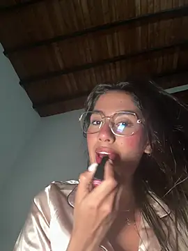 Julieta Duque online show from April 9, 2026, 4:23 am