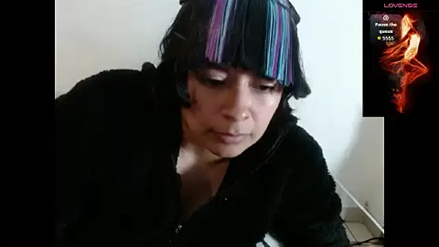 Acelinrose online show from November 13, 2025, 2:10 am