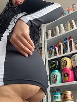 Snapshot of FOX_LATINA chatting on March 13, 2026, 9:10 pm FOX LATINA online show from March 13, 2026, 9:10 pm