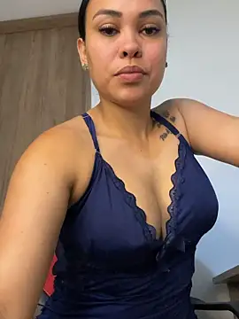 Snapshot of FOX_LATINA chatting on March 18, 2026, 4:59 am FOX LATINA online show from March 18, 2026, 4:59 am