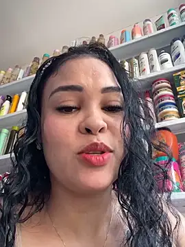 Snapshot of FOX_LATINA chatting on April 10, 2026, 6:34 pm FOX LATINA online show from April 10, 2026, 6:34 pm