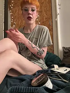 tacodeluxxxe online show from July 19, 2026, 2:48 am