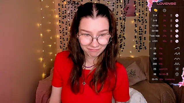 Snapshot of LinaBlossom_ chatting on October 22, 2025, 2:56 am LinaBlossom  online show from October 22, 2025, 2:56 am