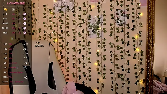 LinaBlossom  online show from February 5, 2026, 8:19 am