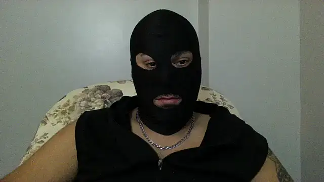 izlebeni  online show from September 25, 2025, 12:03 am