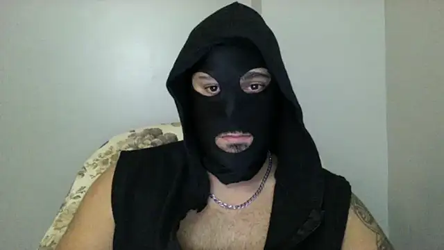 izlebeni  online show from September 25, 2025, 7:17 pm