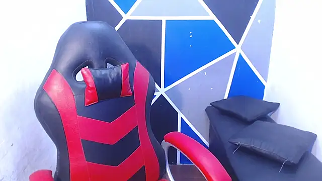 Snapshot of DEIV2_ chatting on October 3, 2025, 2:25 pm DEIV2 online show from October 3, 2025, 2:25 pm