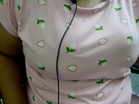 tamilqueenbaby online show from October 10, 2025, 2:16 pm