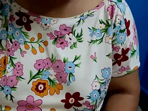 tamilqueenbaby online show from October 18, 2025, 11:16 pm
