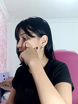 xoxo milk online show from February 19, 2026, 7:43 pm