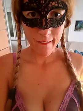 Naughty-Layla online show from October 4, 2025, 6:28 pm