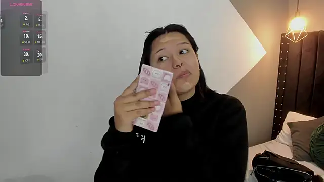 Snapshot of mayukim chatting on November 23, 2025, 11:21 am mayukim online show from November 23, 2025, 11:21 am