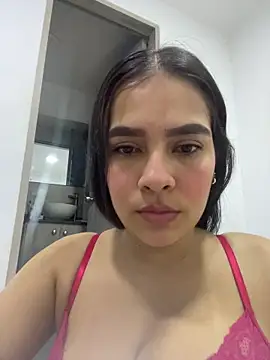 Snapshot of Valery_lux16 chatting on February 6, 2026, 3:26 pm Valery lux16 online show from February 6, 2026, 3:26 pm