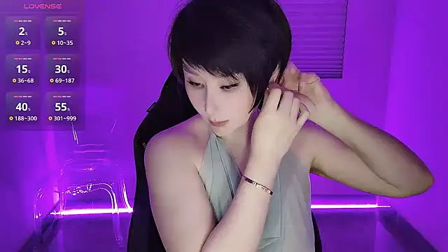 Goddess Jin online show from April 6, 2026, 1:34 pm